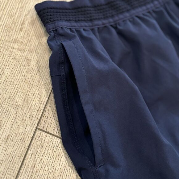 Fabletics Fundamental Shorts Men Large Navy Blue Pull On Athletic Activewear - Picture 4 of 7